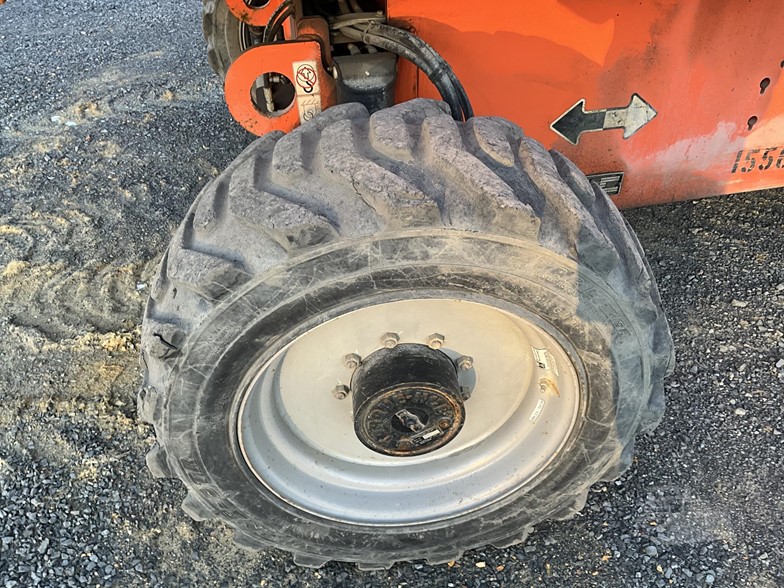 Telescopic Boom Lift - View 2